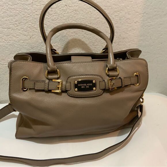 Authentic Michael Kors Hamilton Satchel Beautiful taupe "Dark Dune"color soft - Picture 1 of 16